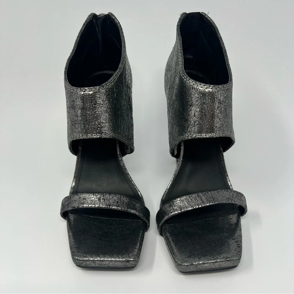 DKNY Dava Sandal  Size 7